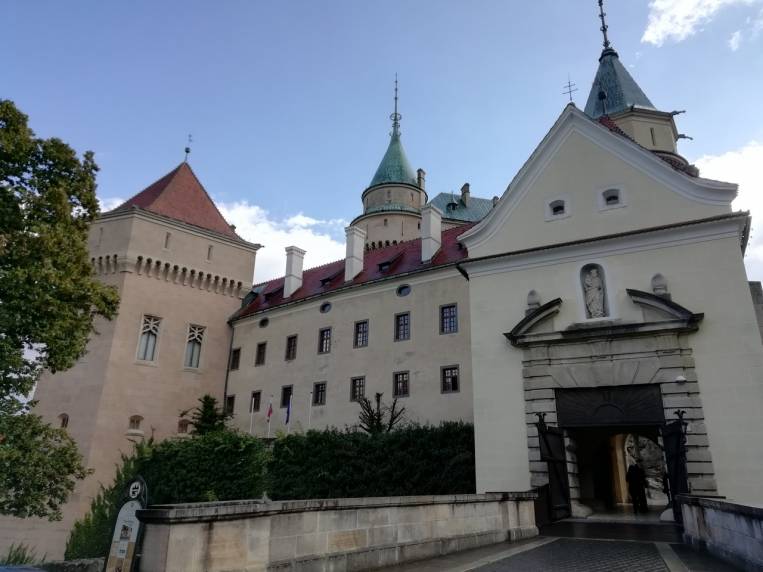 Entrada del castillo de Bojnice.